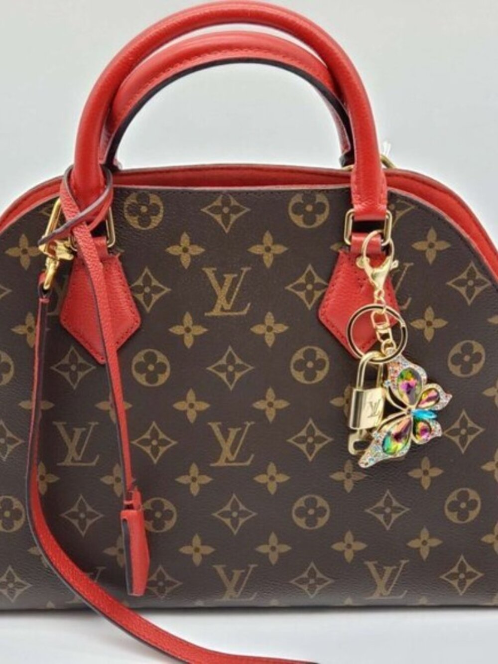 LV Authentic Gold Padlock 🔒 Key Set w/ Unbranded Butterfly Keychain Charm - Picture 8 of 8